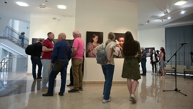 Фоторенессанс Элины Гариповой — на выставке в Историческом музее